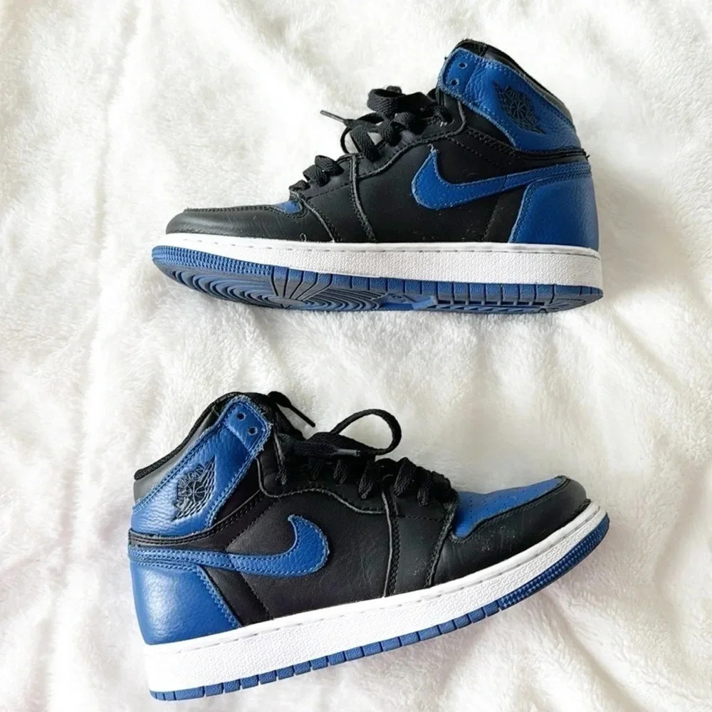 Jordan Air Jordan 1s Retro High OG "Royal"  blue sneakers 6 men's/womens 7.5